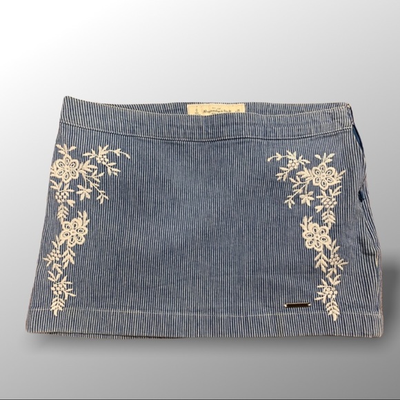 Mini skirt - Picture 1 of 4